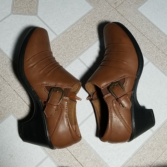 Easy Street heels - Picture 4 of 6